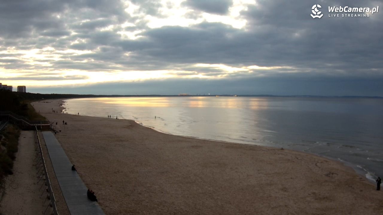 Międzyzdroje - widok na plażę - 15 październik 2025, 18:15