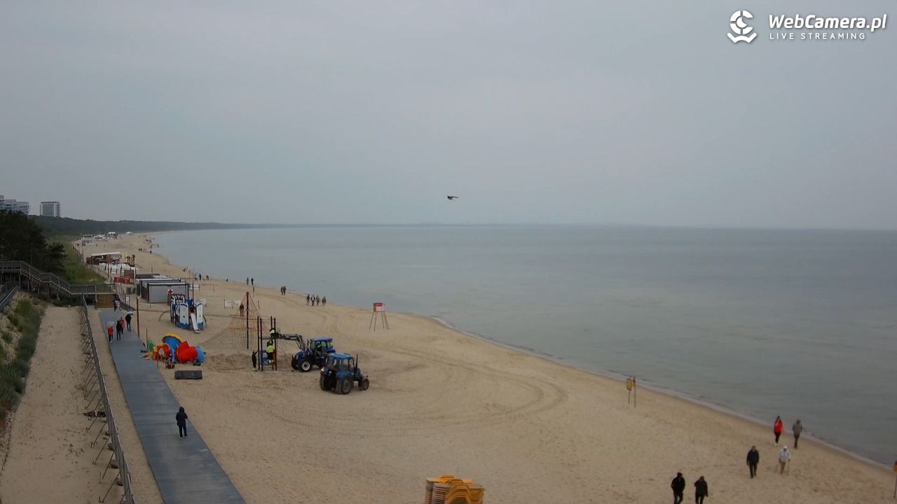 Międzyzdroje - widok na plażę - 10 czerwiec 2025, 12:25