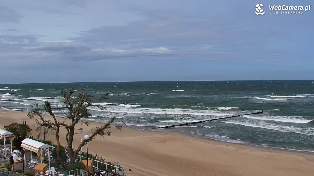 MIELNO - widok na plażę - 09 czerwiec 2025, 11:20
