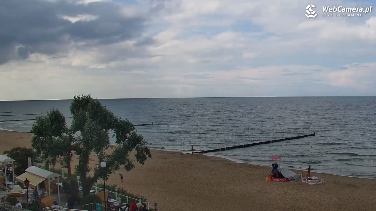 MIELNO - widok na plażę - 01 sierpień 2025, 14:38