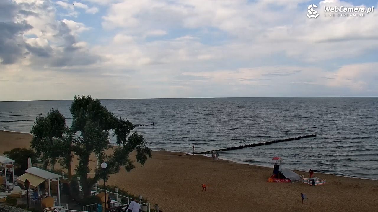 MIELNO - widok na plażę - 01 sierpień 2025, 14:34