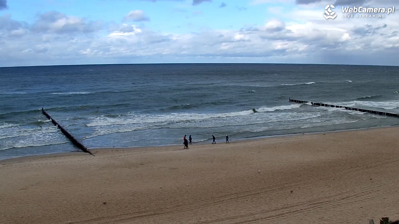 MIELNO - widok na plażę - 16 wresień 2025, 14:43
