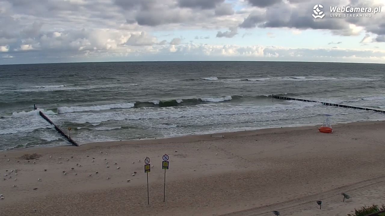 MIELNO - widok na plażę - 07 sierpień 2026, 07:10