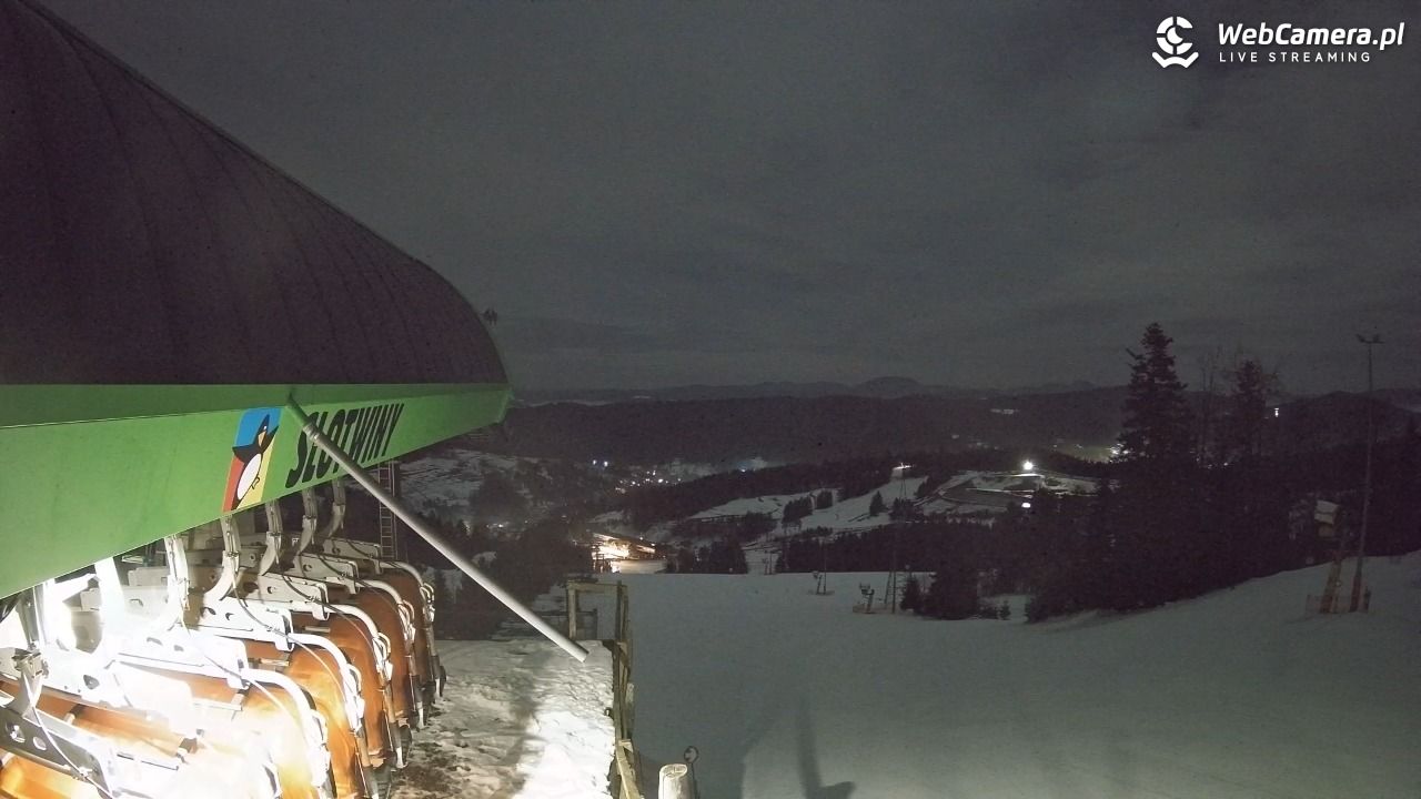 Słotwiny Arena - widok z górnej stacji - 04 grudzień 2025, 22:21