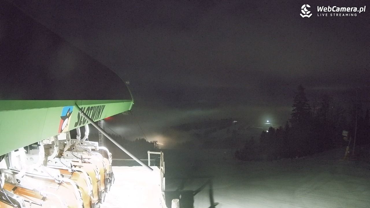 Słotwiny Arena - widok z górnej stacji - 02 grudzień 2025, 01:34