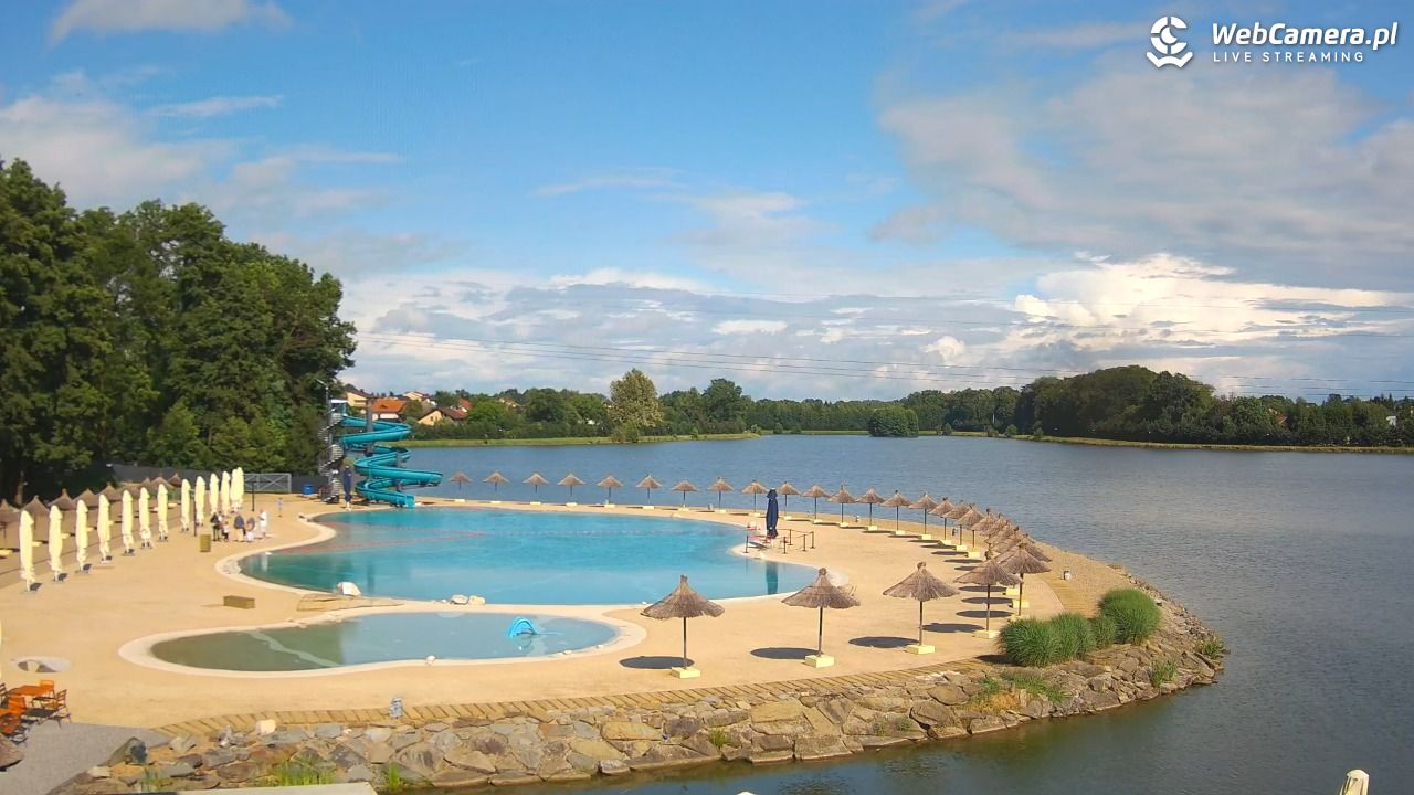 Molo Resort w Osieku - widok na basen kąpielowy - 05 lipiec 2026, 16:28