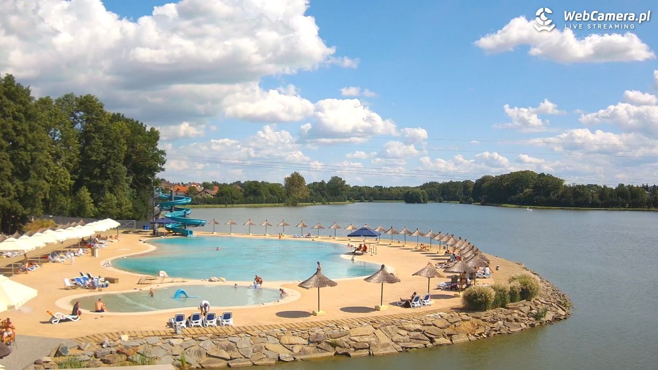 Molo Resort w Osieku - widok na basen kąpielowy - 23 sierpień 2026, 13:12