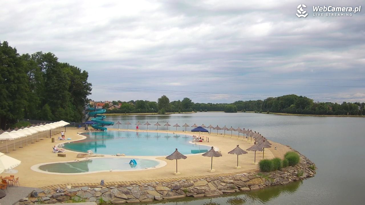 Molo Resort w Osieku - widok na basen kąpielowy - 10 lipiec 2026, 12:37