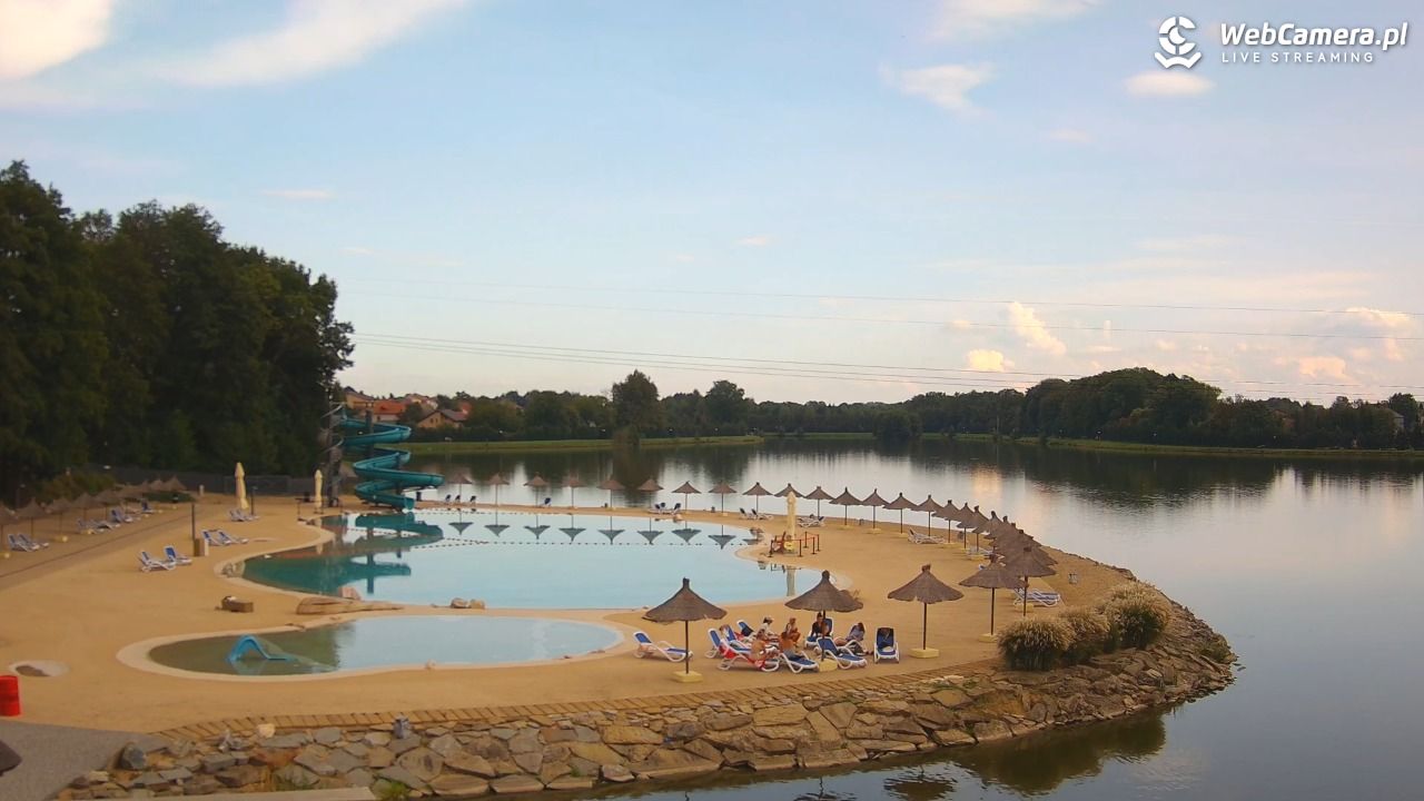 Molo Resort w Osieku - widok na basen kąpielowy - 13 wresień 2025, 15:15