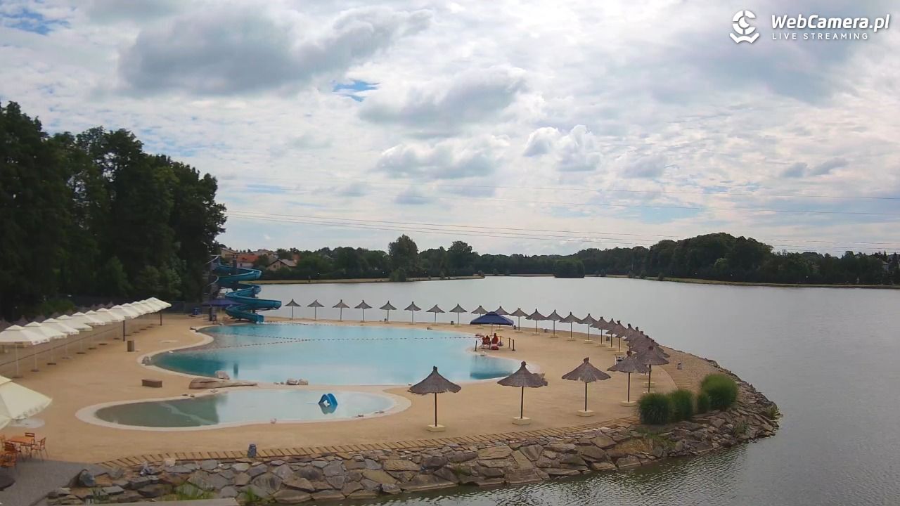 Molo Resort w Osieku - widok na basen kąpielowy - 10 lipiec 2026, 10:42