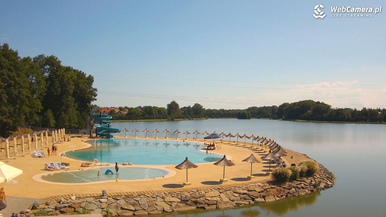 Molo Resort w Osieku - widok na basen kąpielowy - 24 sierpień 2026, 11:50
