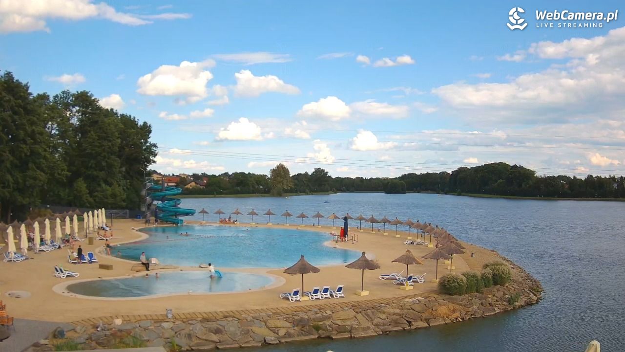 Molo Resort w Osieku - widok na basen kąpielowy - 22 sierpień 2026, 15:57