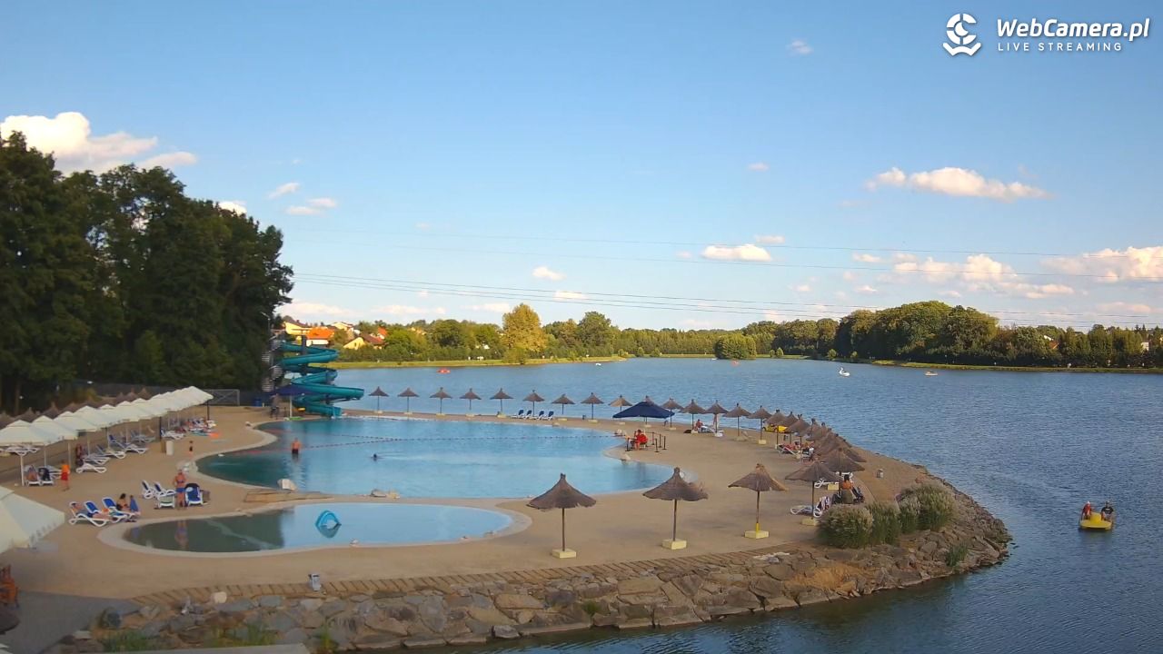 Molo Resort w Osieku - widok na basen kąpielowy - 23 sierpień 2026, 16:44
