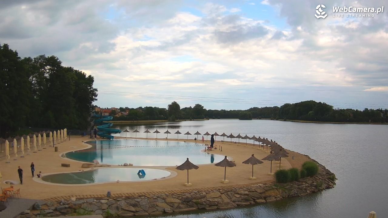 Molo Resort w Osieku - widok na basen kąpielowy - 09 lipiec 2026, 17:33