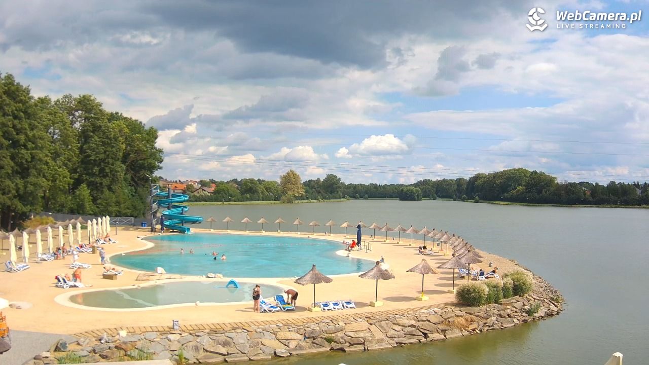 Molo Resort w Osieku - widok na basen kąpielowy - 22 sierpień 2026, 13:47