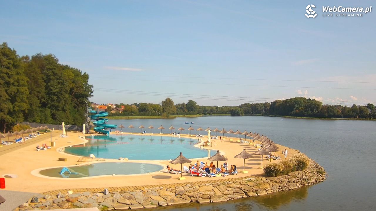 Molo Resort w Osieku - widok na basen kąpielowy - 13 wresień 2025, 14:29
