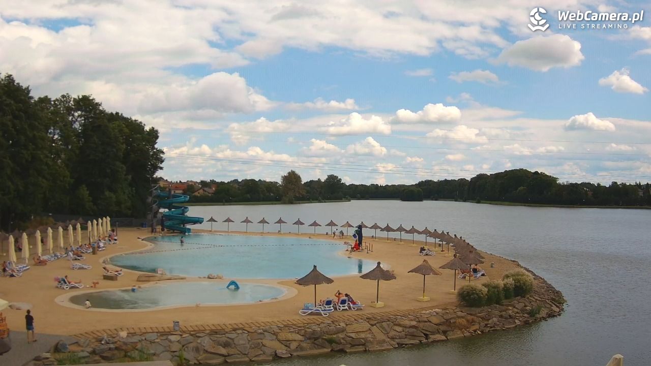 Molo Resort w Osieku - widok na basen kąpielowy - 22 sierpień 2026, 13:29