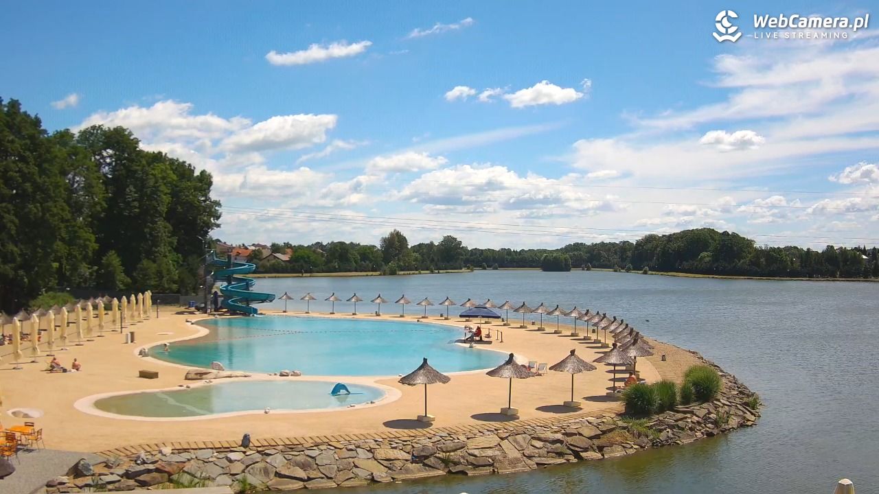 Molo Resort w Osieku - widok na basen kąpielowy - 08 lipiec 2026, 11:22