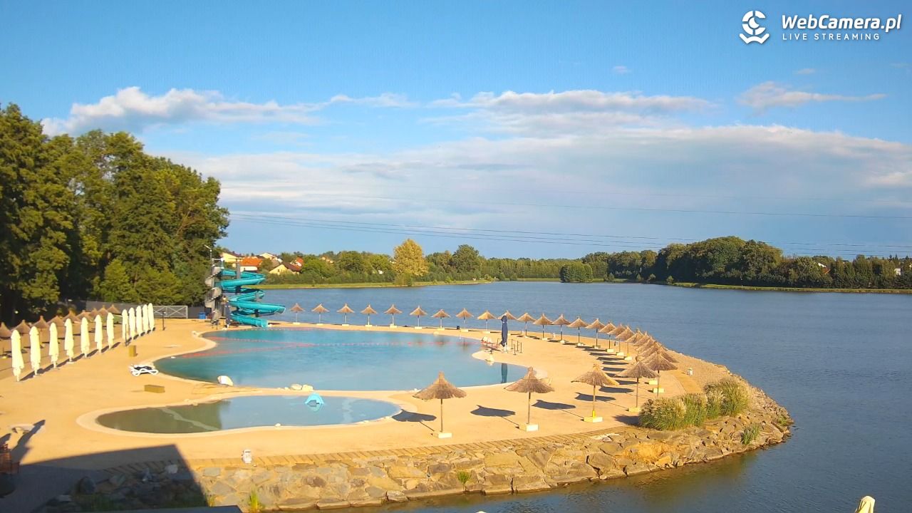 Molo Resort w Osieku - widok na basen kąpielowy - 22 sierpień 2026, 17:36