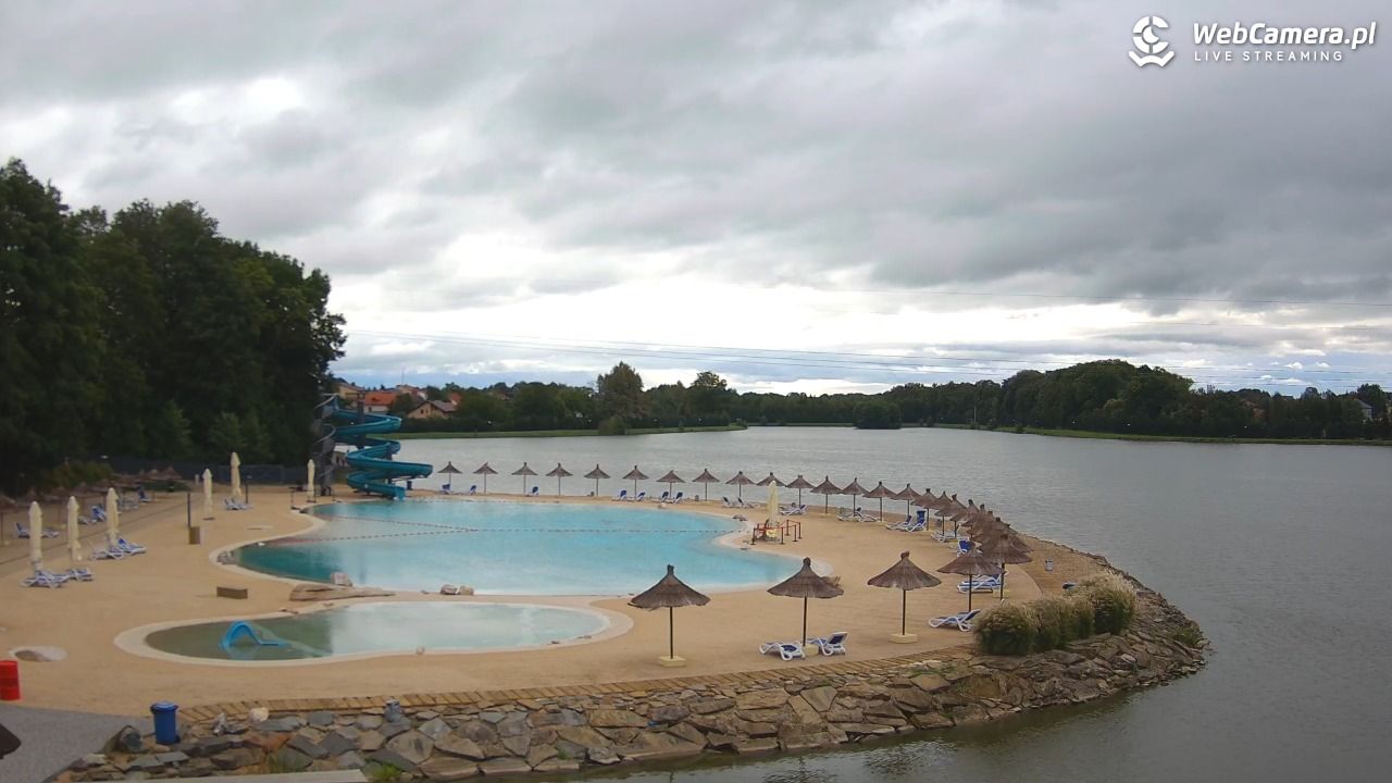 Molo Resort w Osieku - widok na basen kąpielowy - 11 wresień 2025, 08:11