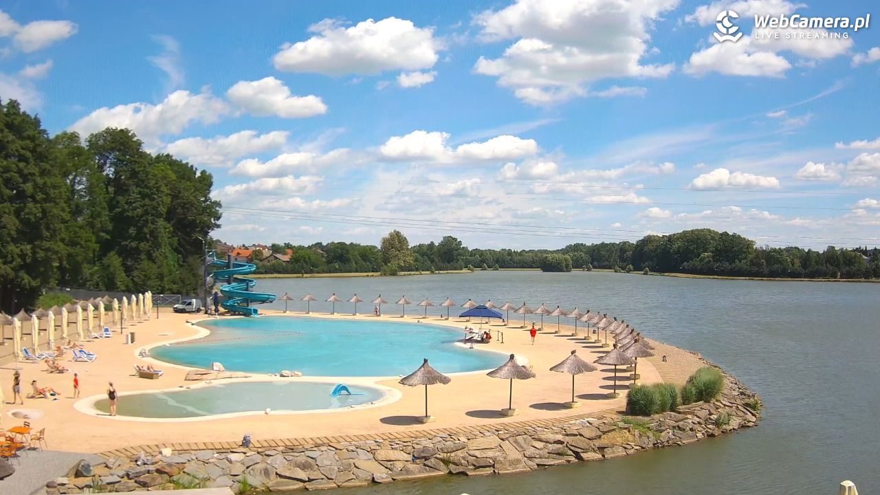Molo Resort w Osieku - widok na basen kąpielowy - 08 lipiec 2026, 13:22