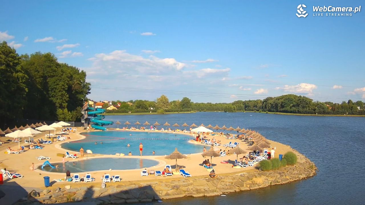 Molo Resort w Osieku - widok na basen kąpielowy - 29 czerwiec 2025, 18:17