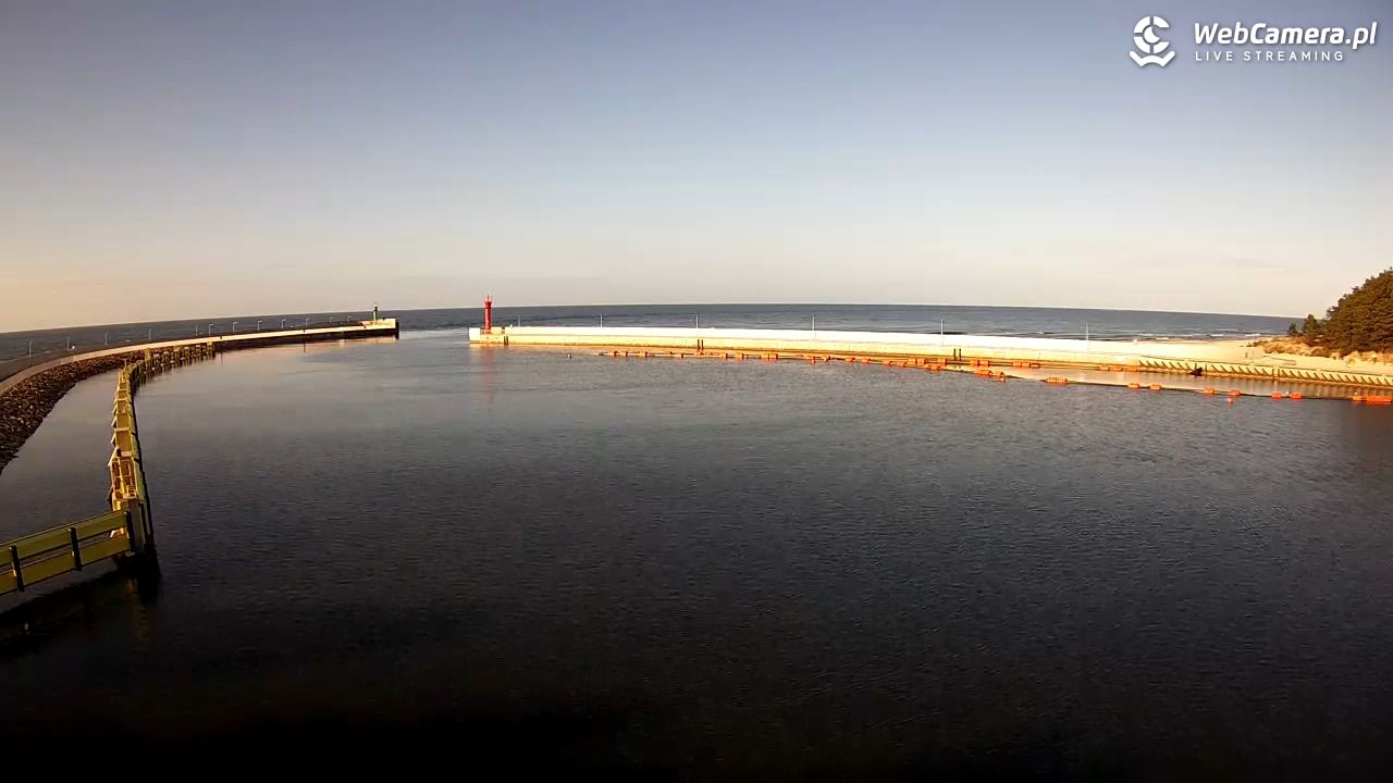 Mrzeżyno - wejście do portu - 31 marzec 2026, 17:24