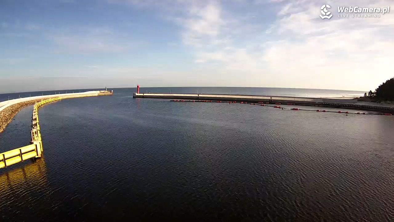 Mrzeżyno - wejście do portu - 28 marzec 2026, 07:11