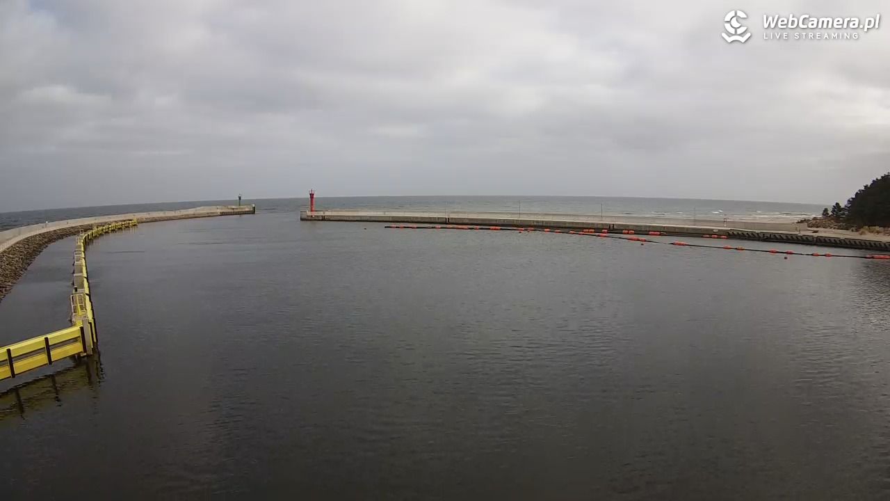 Mrzeżyno - wejście do portu - 31 marzec 2026, 09:17