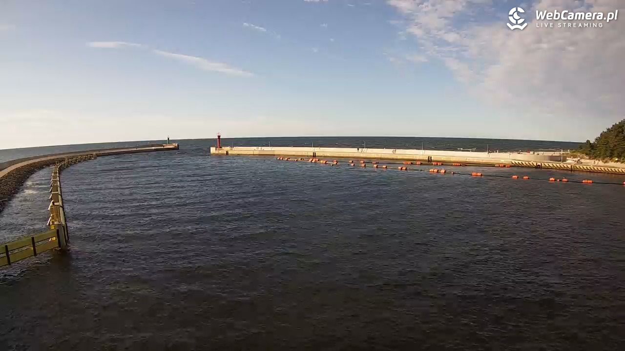 Mrzeżyno - wejście do portu - 30 czerwiec 2026, 19:18