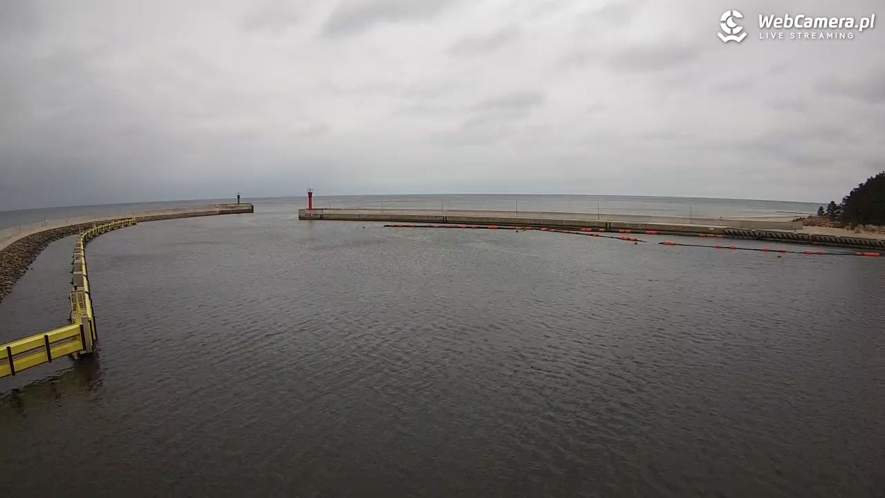 Mrzeżyno - wejście do portu - 30 marzec 2026, 11:03