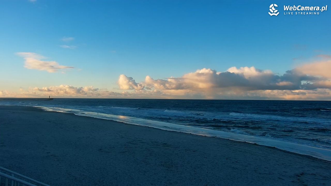 MRZEŻYNO - widok na plażę - 23 grudzień 2025, 14:36