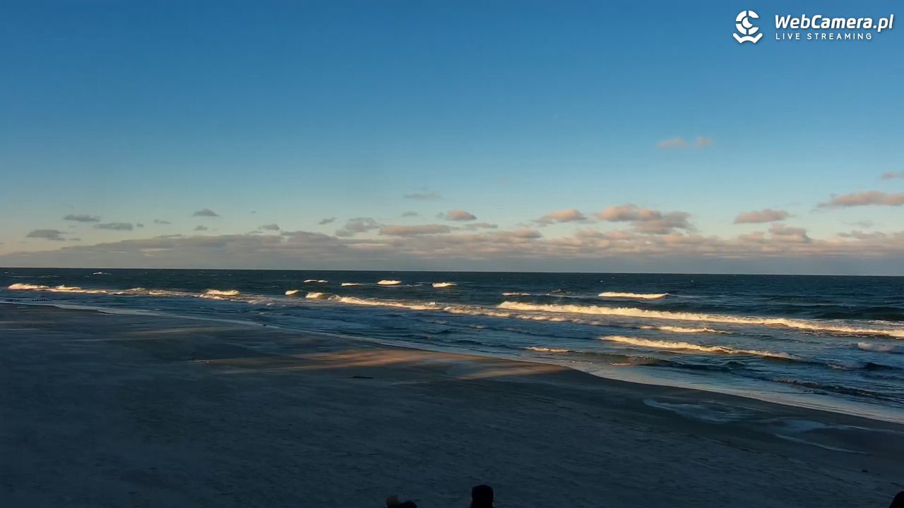 MRZEŻYNO - widok na plażę - 24 grudzień 2025, 10:59