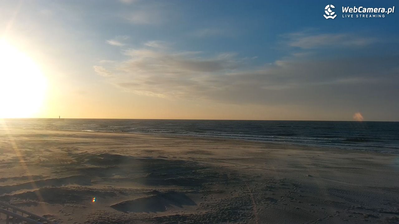 MRZEŻYNO - widok na plażę - 25 marzec 2026, 17:42