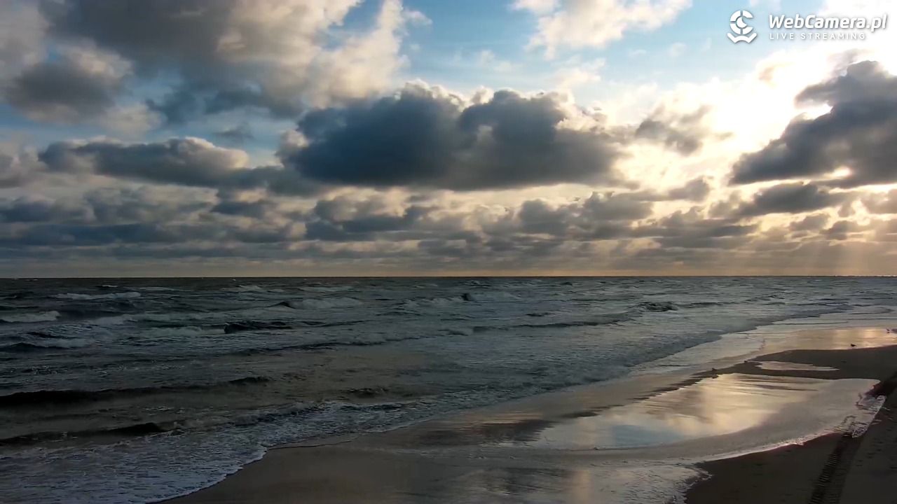 MRZEŻYNO - widok na plażę - 29 lipiec 2025, 06:42