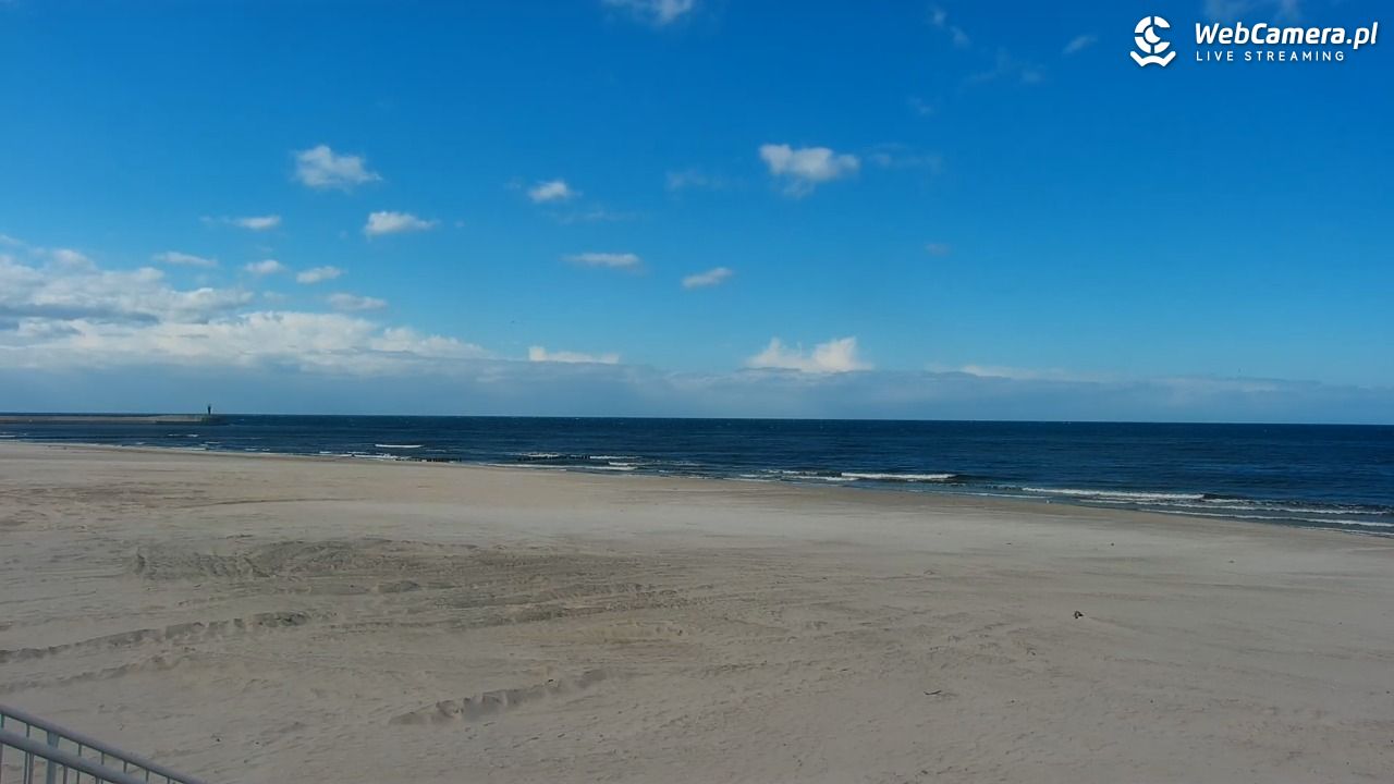 MRZEŻYNO - widok na plażę - 25 marzec 2026, 13:20
