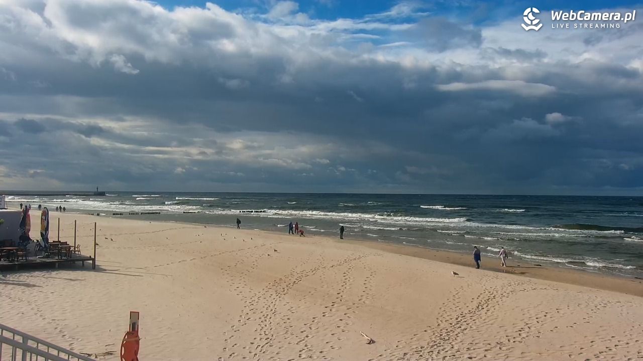 MRZEŻYNO - widok na plażę - 16 wresień 2025, 15:59