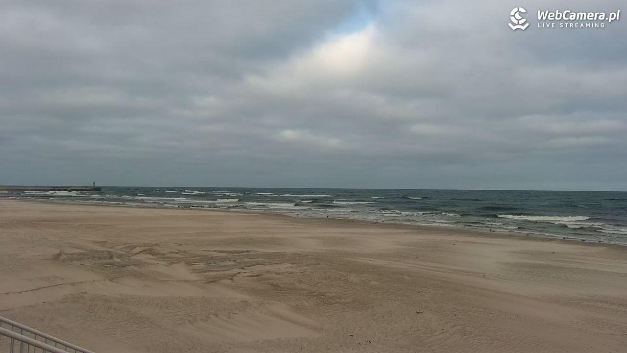 MRZEŻYNO - widok na plażę - 26 marzec 2026, 07:53
