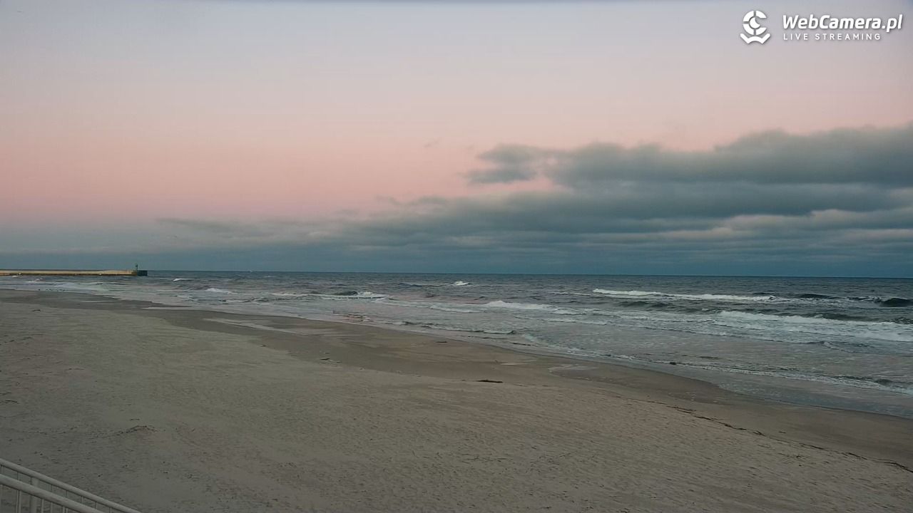 MRZEŻYNO - widok na plażę - 24 grudzień 2025, 08:04