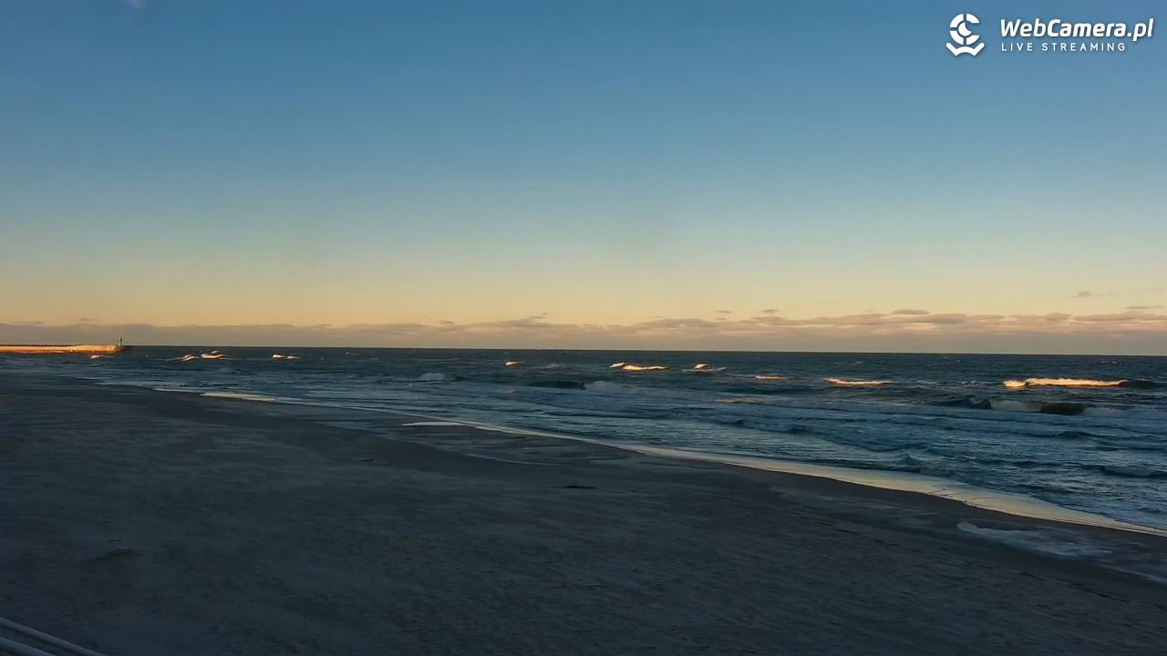 MRZEŻYNO - widok na plażę - 24 grudzień 2025, 09:43