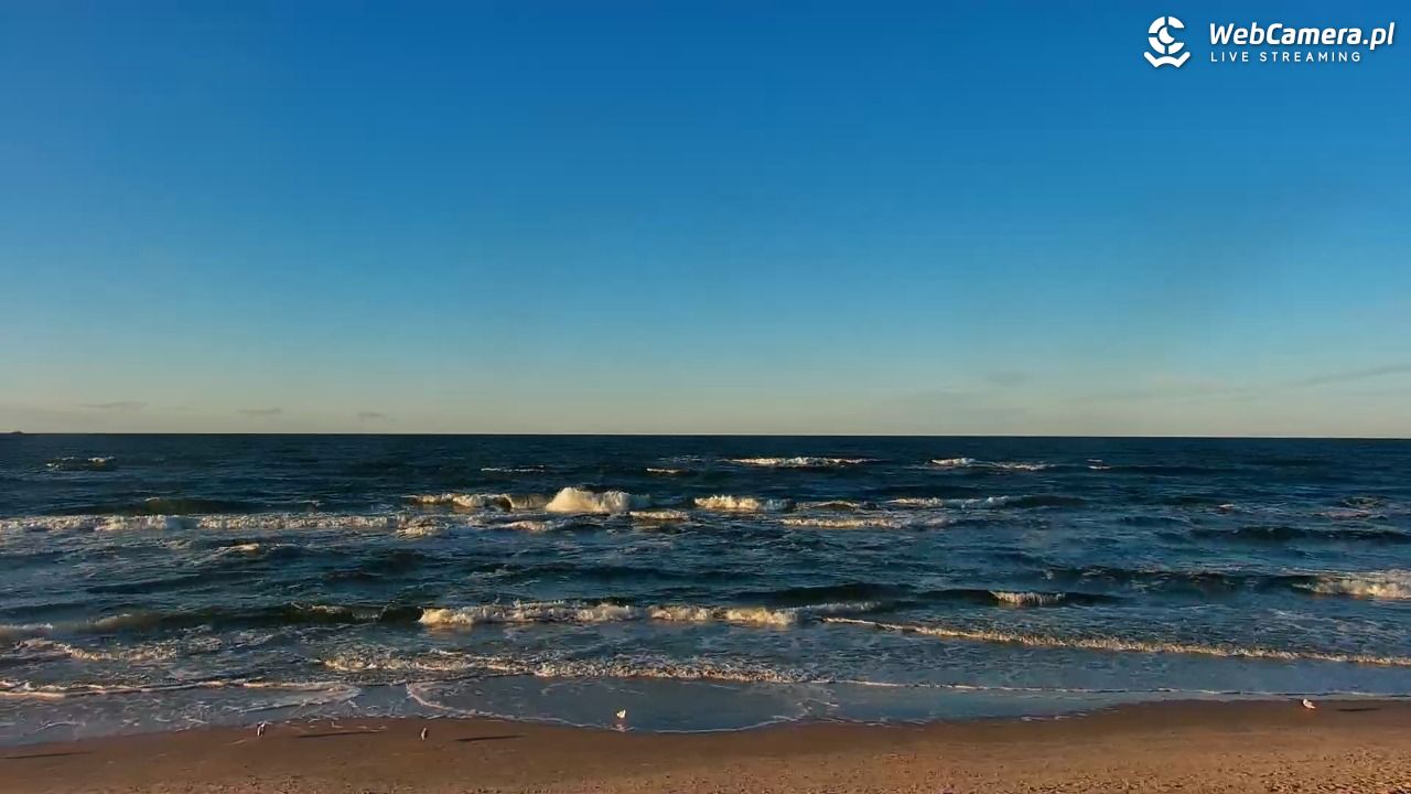 MRZEŻYNO - widok na plażę - 22 wresień 2026, 18:06
