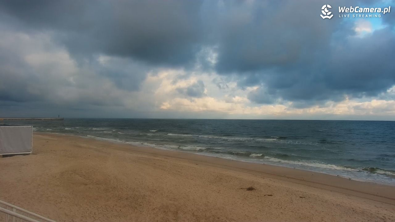 MRZEŻYNO - widok na plażę - 25 wresień 2026, 08:10
