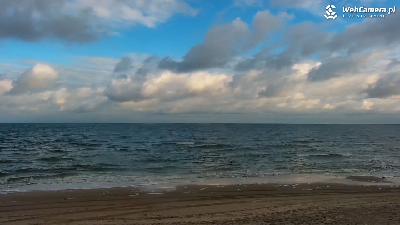MRZEŻYNO - widok na plażę - 25 wresień 2026, 08:36