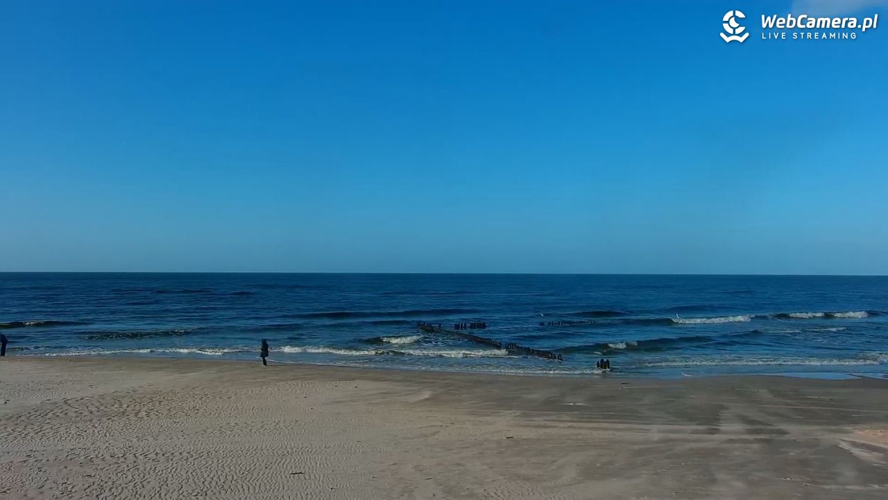 MRZEŻYNO - widok na plażę - 26 marzec 2026, 16:10