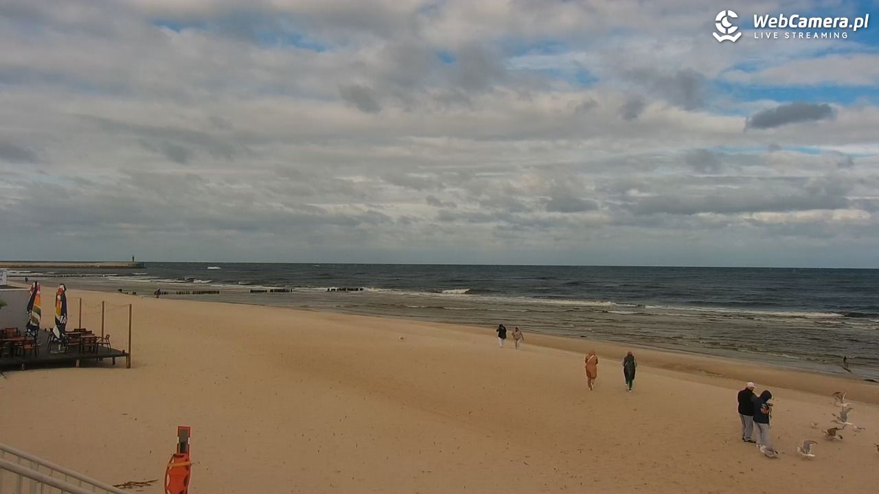 MRZEŻYNO - widok na plażę - 16 wresień 2025, 10:19