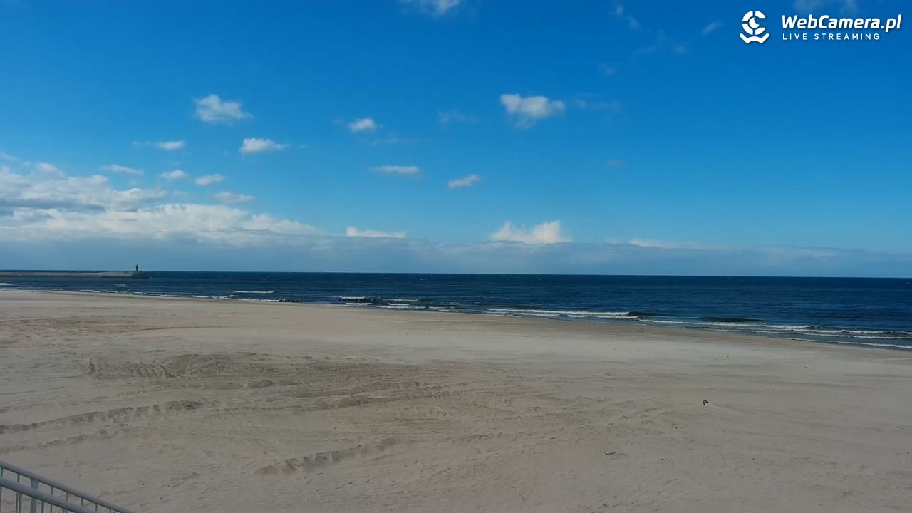 MRZEŻYNO - widok na plażę - 25 marzec 2026, 13:20