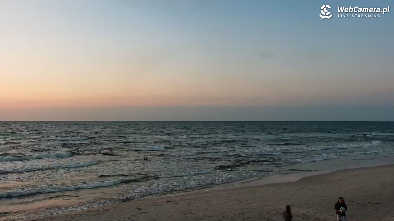 MRZEŻYNO - widok na plażę - 11 czerwiec 2025, 21:33