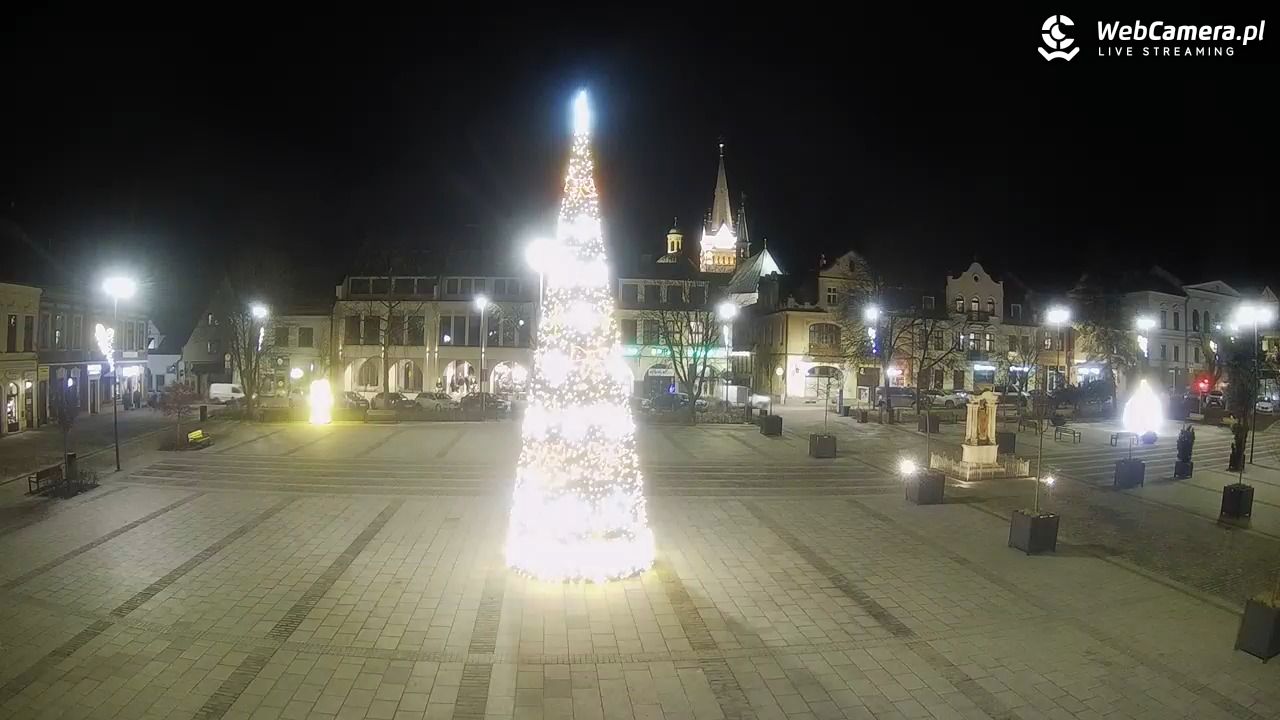 Myślenice - widok na Rynek - 28 grudzień 2025, 17:30