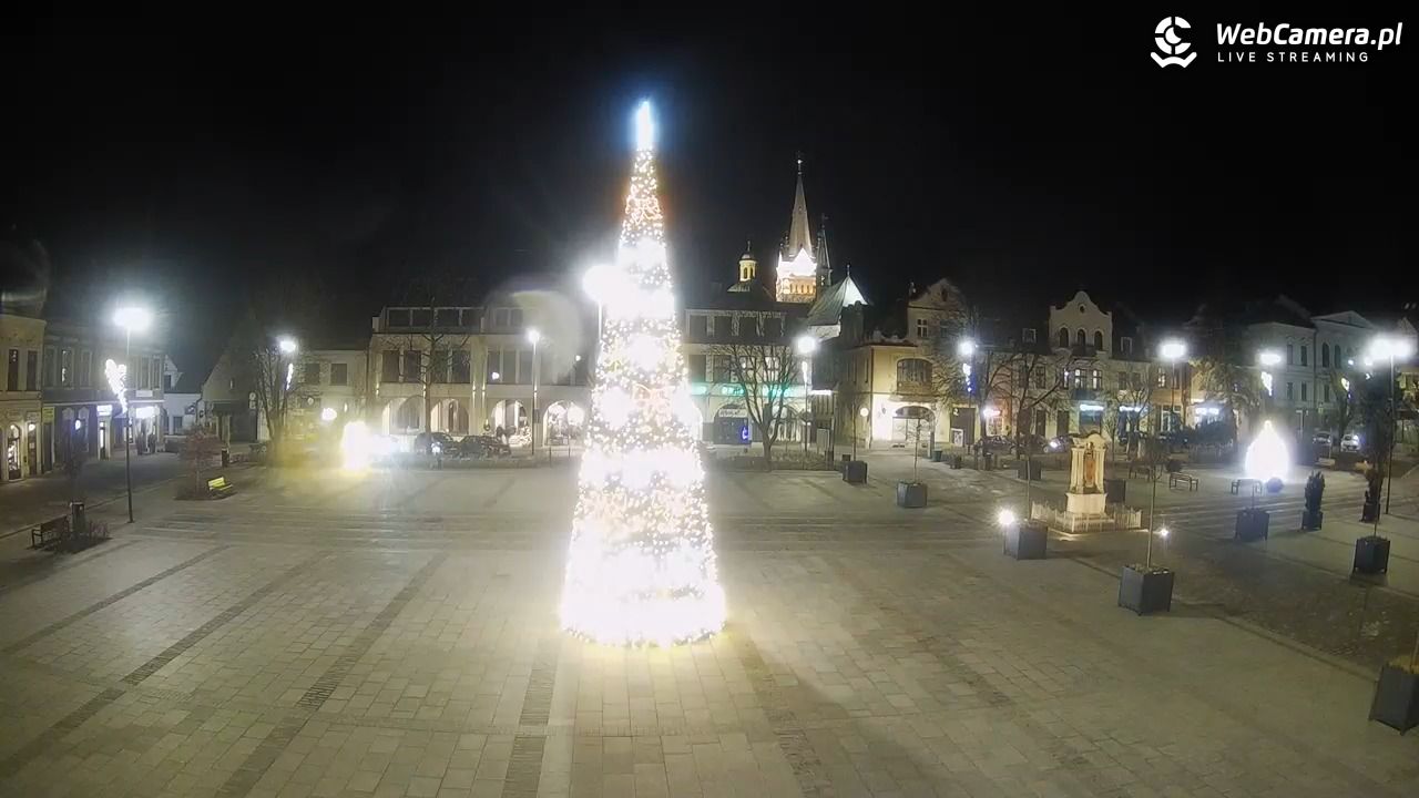 Myślenice - widok na Rynek - 29 grudzień 2025, 20:53