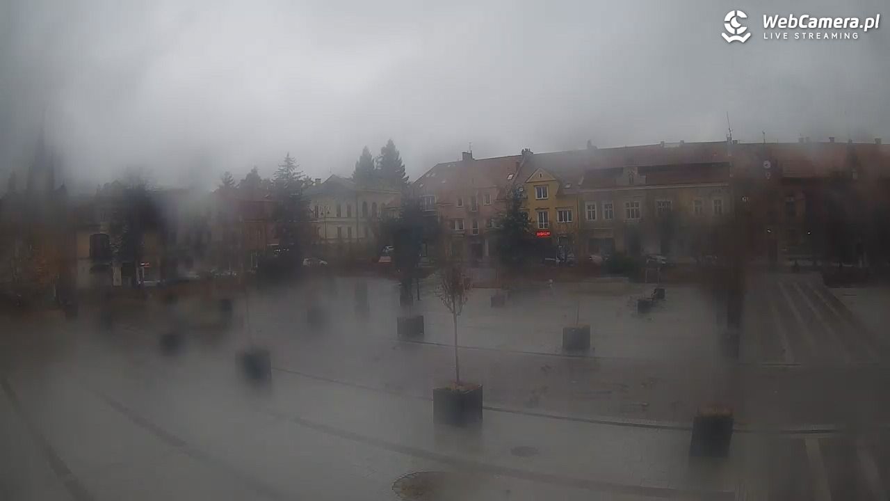 Myślenice - widok na Rynek - 03 listopad 2025, 08:30